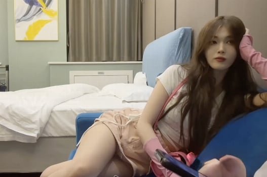 Thân hình em đầy quyến rũ và gợi cảm, kêu anh đến thưởng thức ngay đi