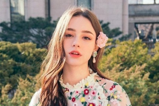 Phim 18+ với cô nàng xinh đẹp Dasha Taran